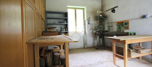 3 bedrooms House in Udine, Italy No. 297407 28