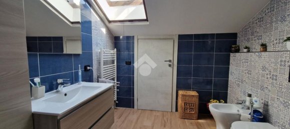 2-salle Appartement à Limbiate, Italy No. 334545 10