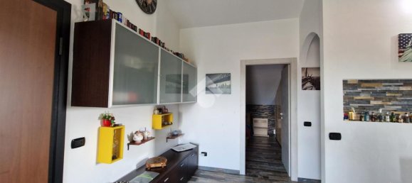 2-salle Appartement à Limbiate, Italy No. 334545 21