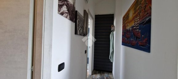 2-salle Appartement à Limbiate, Italy No. 334545 9