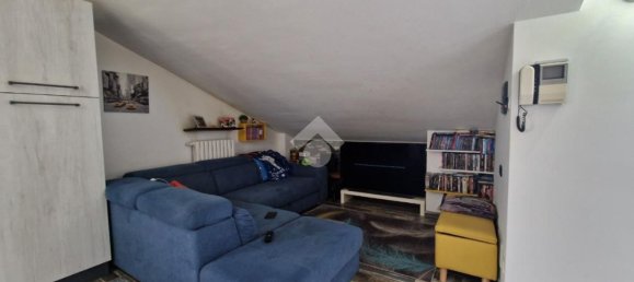 2-salle Appartement à Limbiate, Italy No. 334545 7