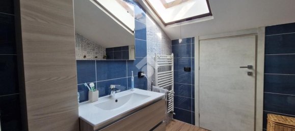 2-salle Appartement à Limbiate, Italy No. 334545 17