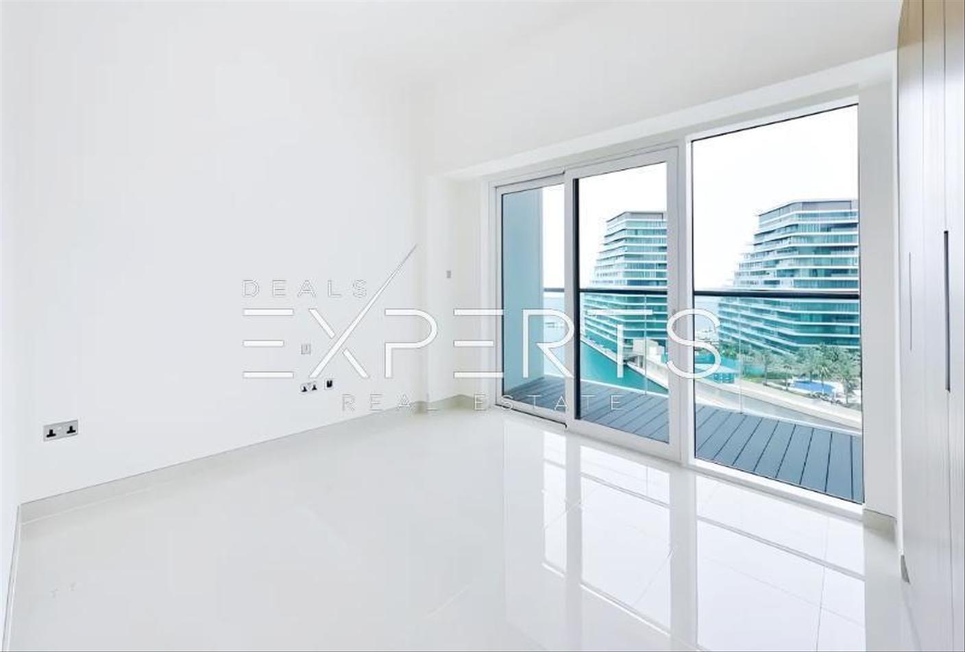 3 bedrooms Apartment in Al Raha Beach, UAE No. 40747