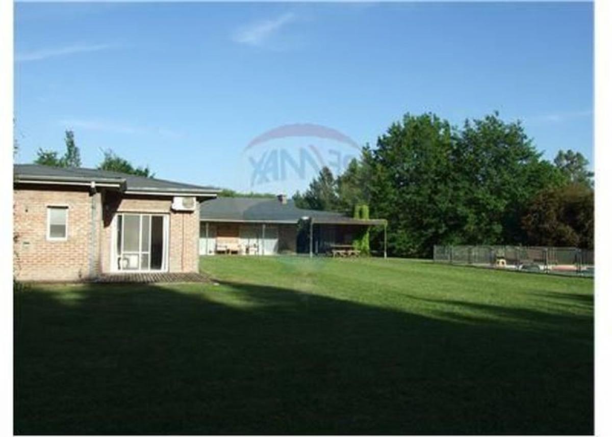 3 bedrooms House in Pilar, Argentina No. 92863