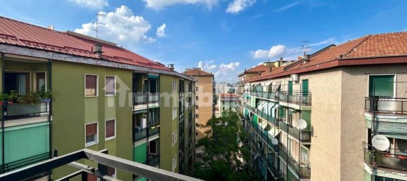 1 bedroom Apartment in Milan, Italy No. 346693 3