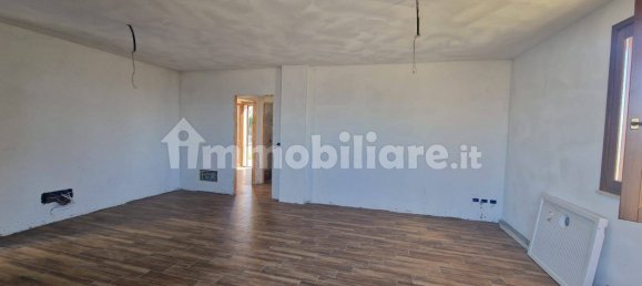 Apartamento de 2 dormitorios en Perugia, Italy No. 116331 4