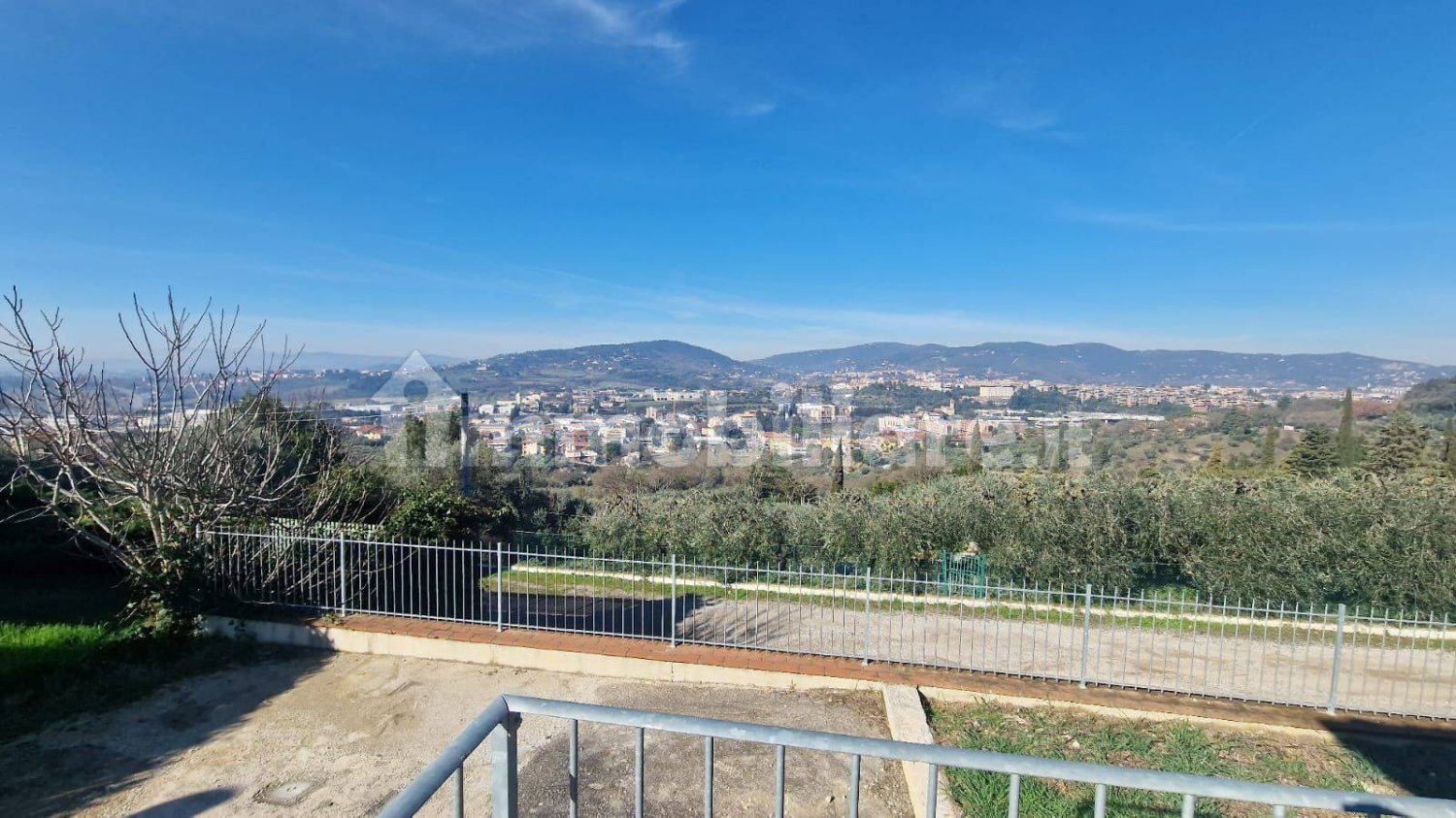 Apartamento de 2 dormitorios en Perugia, Italy No. 116331