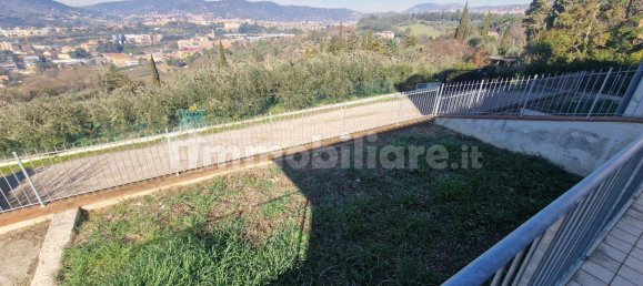 Apartamento de 2 dormitorios en Perugia, Italy No. 116331 3