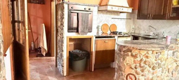 Дом с 9 комнатами в Капаннори, Италия № 307180 28