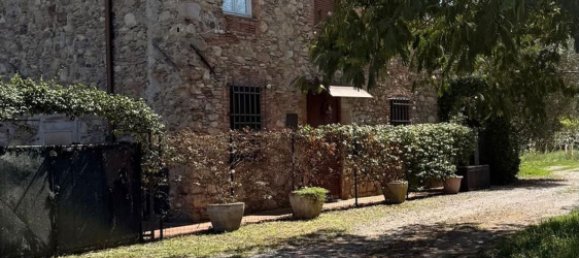 Дом с 9 комнатами в Капаннори, Италия № 307180 19