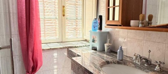 Дом с 9 комнатами в Капаннори, Италия № 307180 11