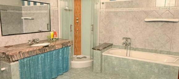 Дом с 9 комнатами в Капаннори, Италия № 307180 13