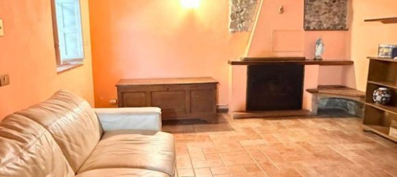 Дом с 9 комнатами в Капаннори, Италия № 307180 24