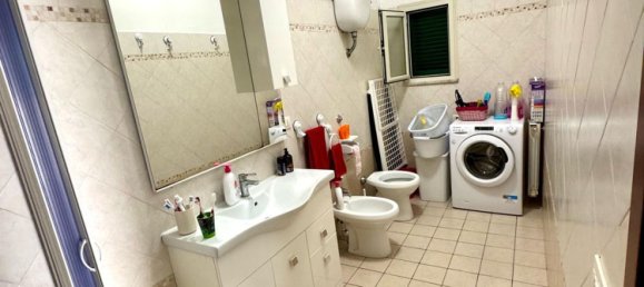 3-salle Appartement à Nettuno, Italy No. 297261 11