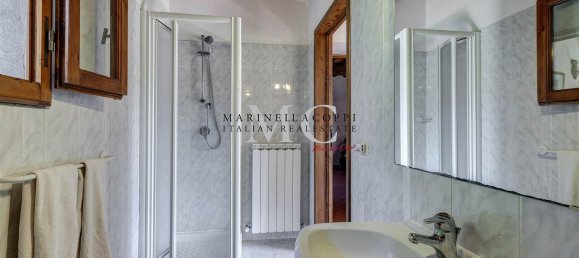 Propriété commerciale à Greve in Chianti, Italy 1366m² No. 193878 35