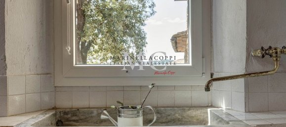 Propriété commerciale à Greve in Chianti, Italy 1366m² No. 193878 38