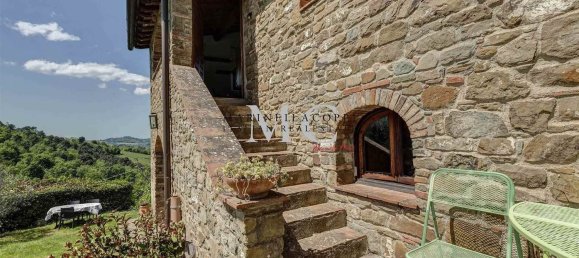 Propriété commerciale à Greve in Chianti, Italy 1366m² No. 193878 6