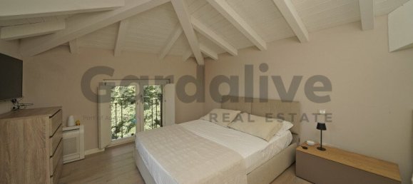 Apartamento de 2 dormitorios en Salò, Italy No. 276792 17