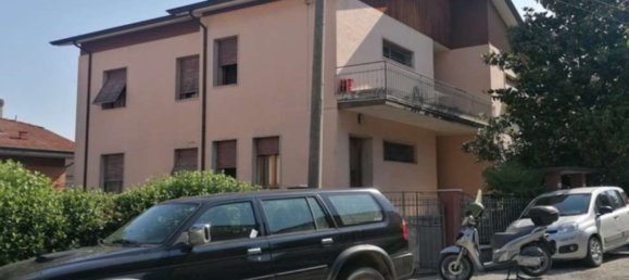 7 rooms Apartment in Cesena, Italy No. 14451 2
