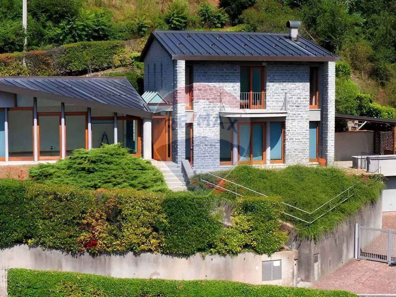 3 bedrooms Villa in Cernobbio, Italy No. 106272