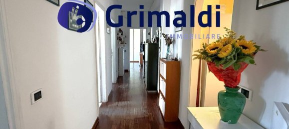 2 bedrooms Apartment in Naples, Italy No. 313637 11