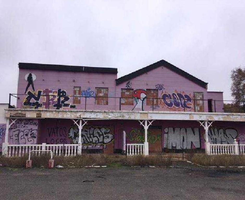 2084m² Building in Burgos, Spain No. 123700