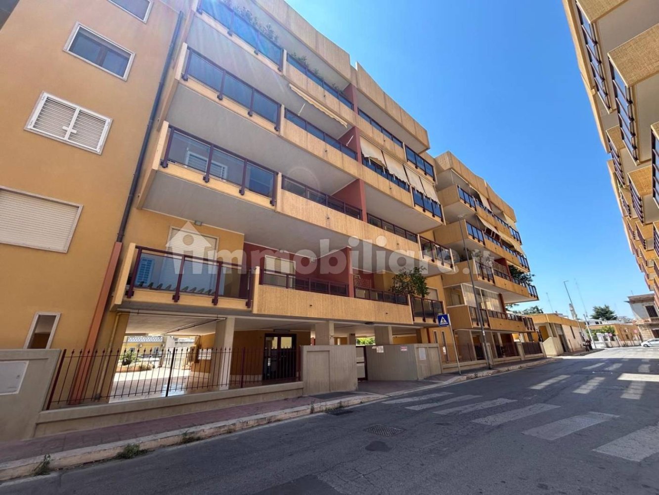 1 bedroom Apartment in Bari, Italy No. 267324