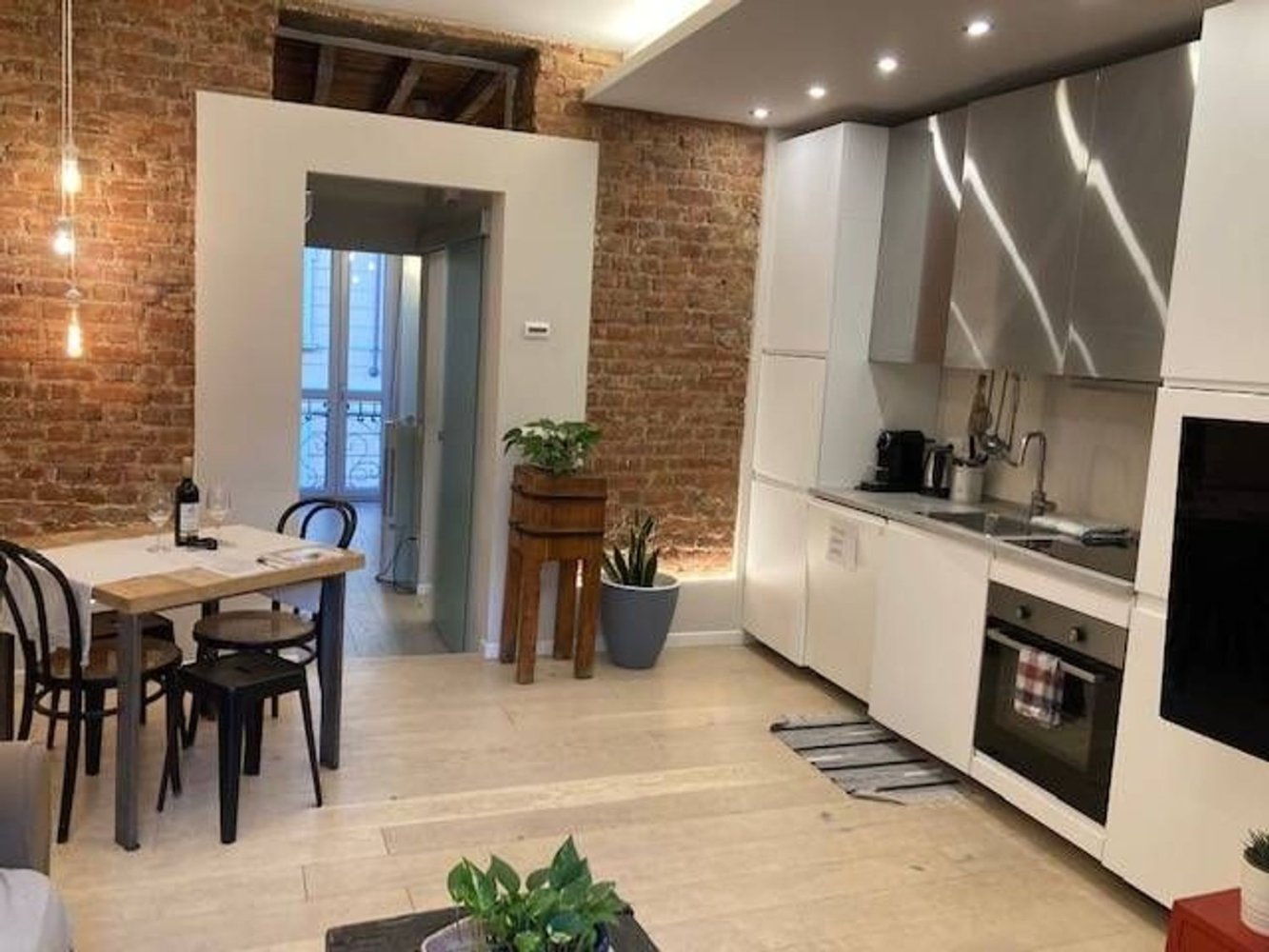 2 bedrooms Apartment in Milan, Italy No. 360549