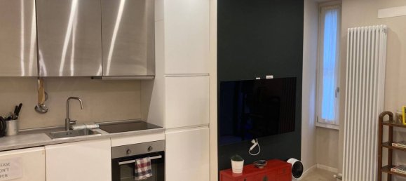 2 bedrooms Apartment in Milan, Italy No. 360549 3