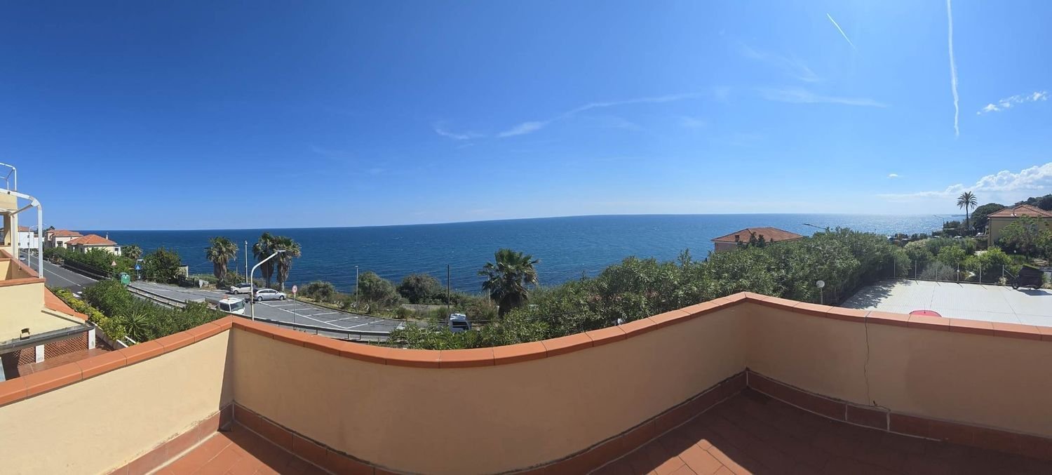 5-Zimmer Doppelhaus in Cipressa, Italy, Nr. 281384