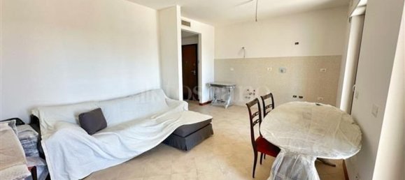 Apartamento de 2 dormitorios en Fiumicino, Italy No. 332020 9