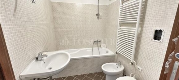 Apartamento de 2 dormitorios en Fiumicino, Italy No. 332020 19