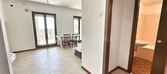 Apartamento de 2 dormitorios en Fiumicino, Italy No. 332020 2