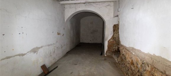 2 rooms Commercial property in Poggibonsi, Italy No. 209132 3