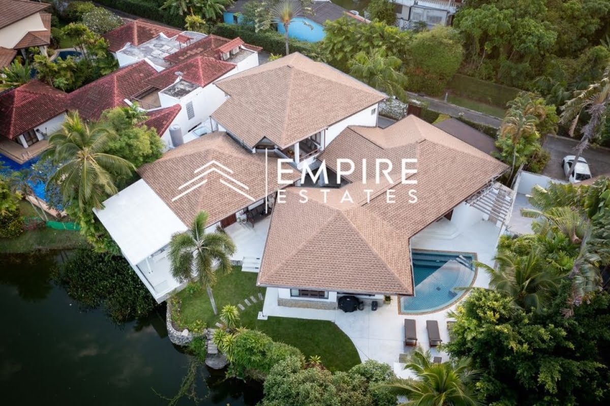 5 bedrooms Villa in Phuket, Thailand No. 10946