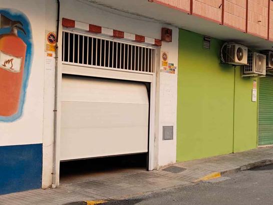  Garage in Almeria, Spain No. 186676