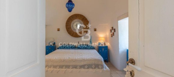 Дом с 5 комнатами в Остуни, Италия № 6000 20