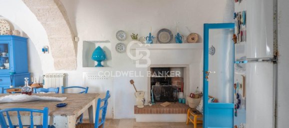 Дом с 5 комнатами в Остуни, Италия № 6000 16