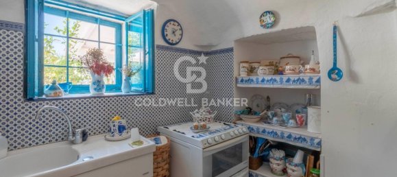 Дом с 5 комнатами в Остуни, Италия № 6000 15