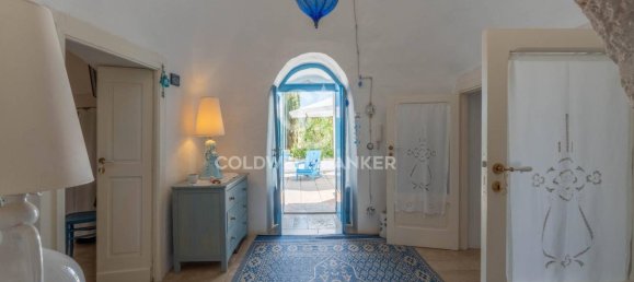 Дом с 5 комнатами в Остуни, Италия № 6000 12