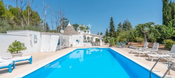 Дом с 5 комнатами в Остуни, Италия № 6000 7