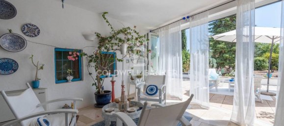 Дом с 5 комнатами в Остуни, Италия № 6000 38