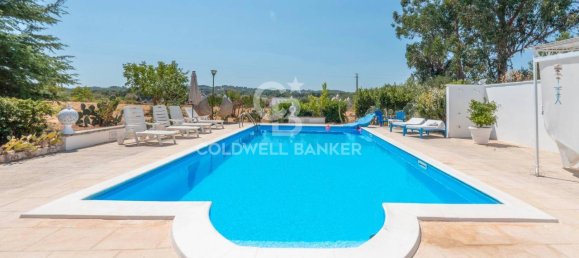 Дом с 5 комнатами в Остуни, Италия № 6000 4