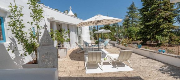 Дом с 5 комнатами в Остуни, Италия № 6000 30