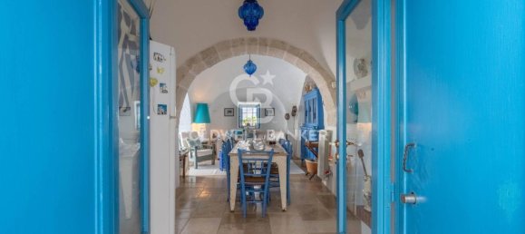 Дом с 5 комнатами в Остуни, Италия № 6000 14