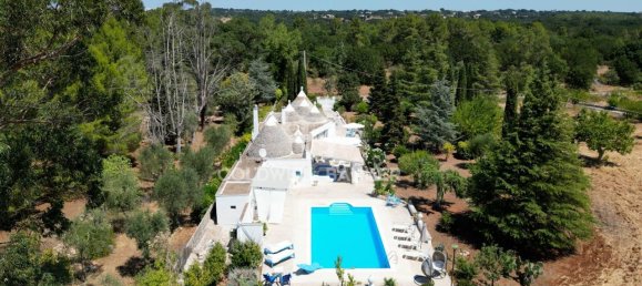 Дом с 5 комнатами в Остуни, Италия № 6000 40