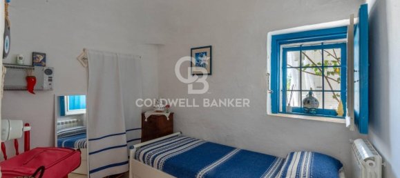 Дом с 5 комнатами в Остуни, Италия № 6000 24