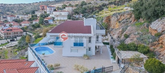 Villa 4+1 in Alanya, Turkey No. 13443 2