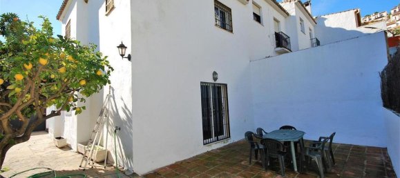 2 bedrooms House in Benahavis, Spain No. 122826 7