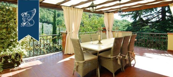5 bedrooms Villa in Arezzo, Italy No. 57958 11